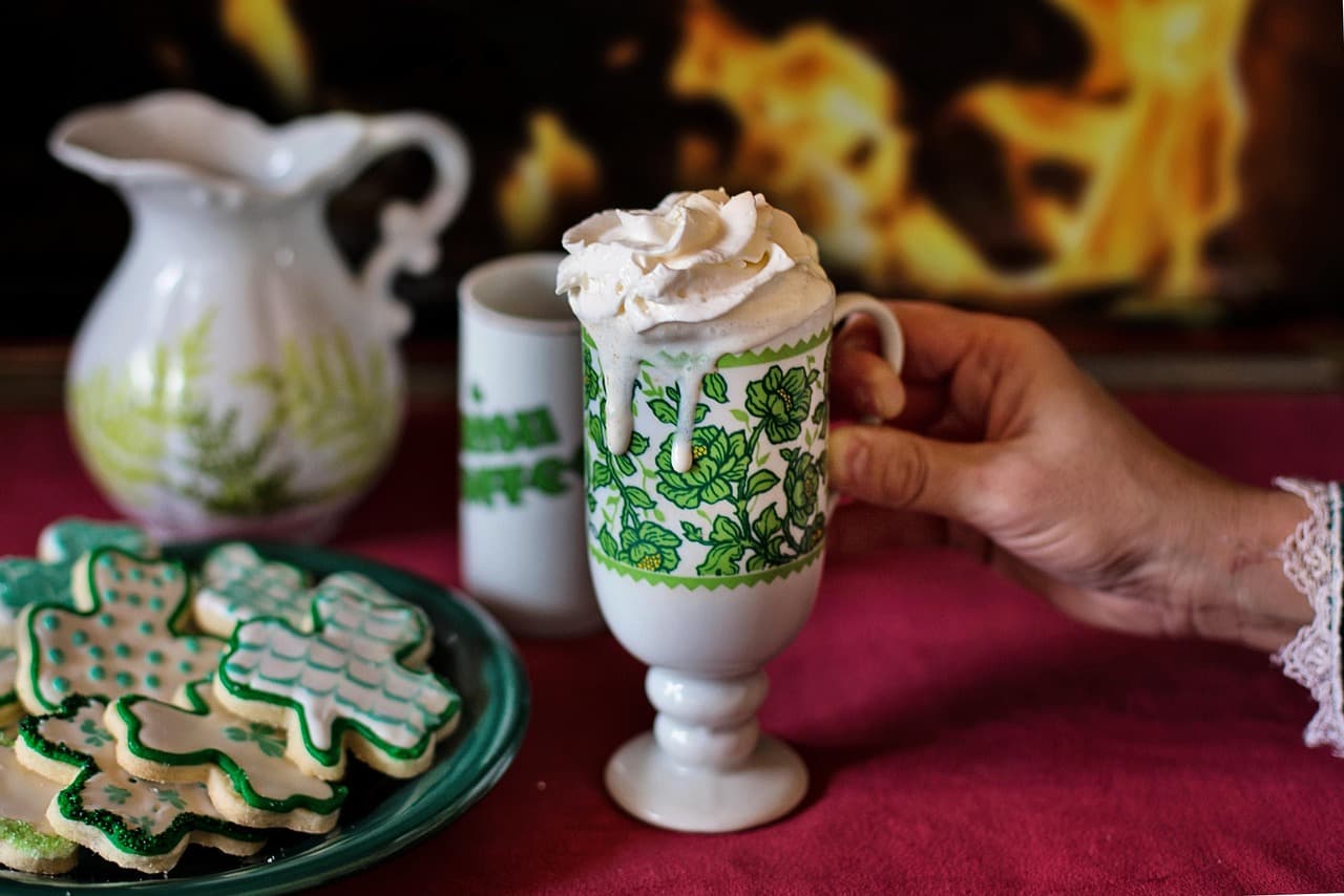 How Green Beer Affects Your Teeth This St. Patrick’s Day
